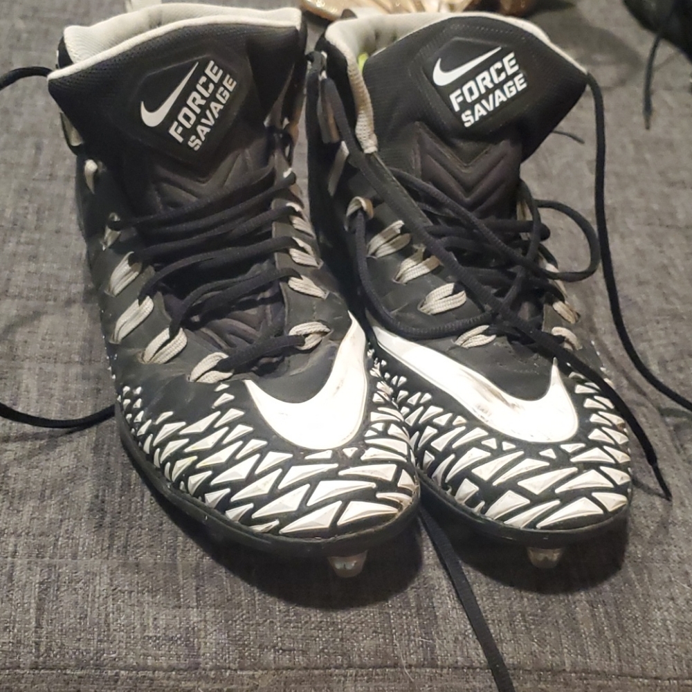 Nike Savage Force football cleats